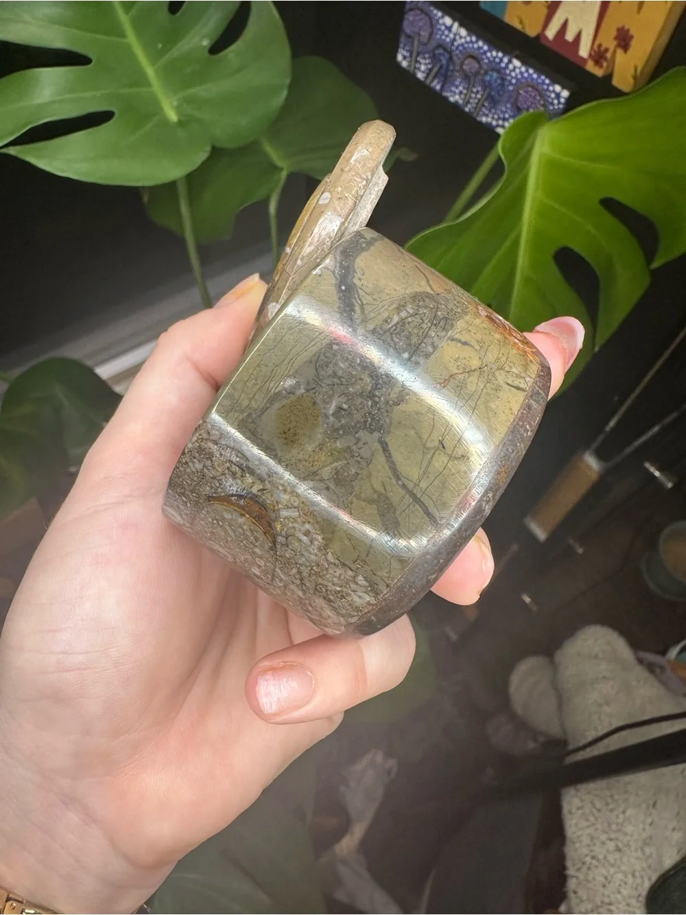 N/A handcrafted stone